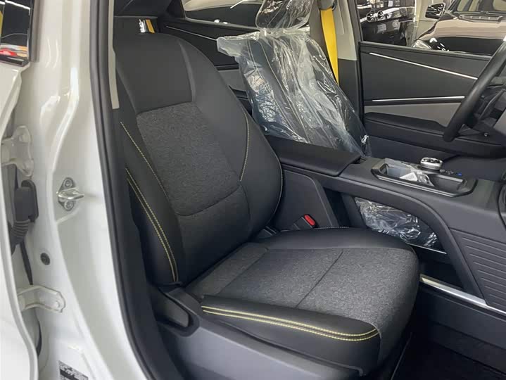 Фото 4 - Toyota bZ5