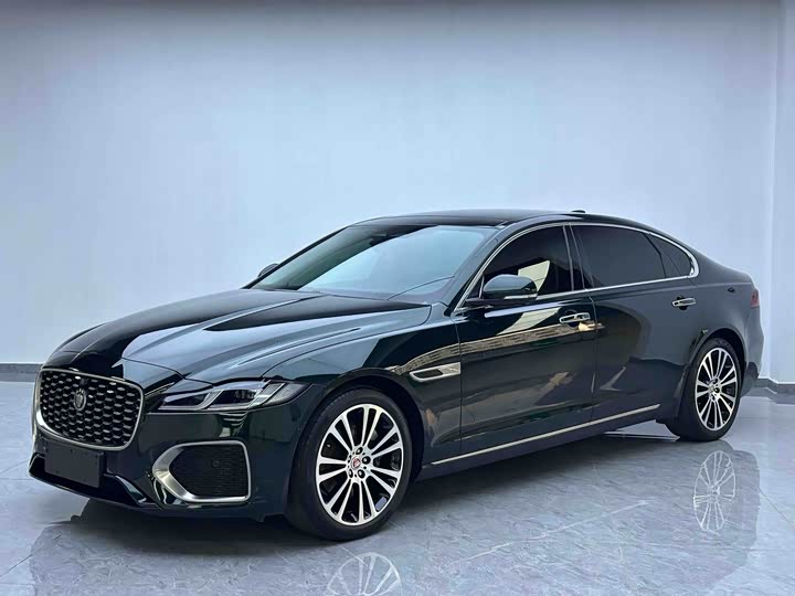 Фото 1 - Jaguar XF L