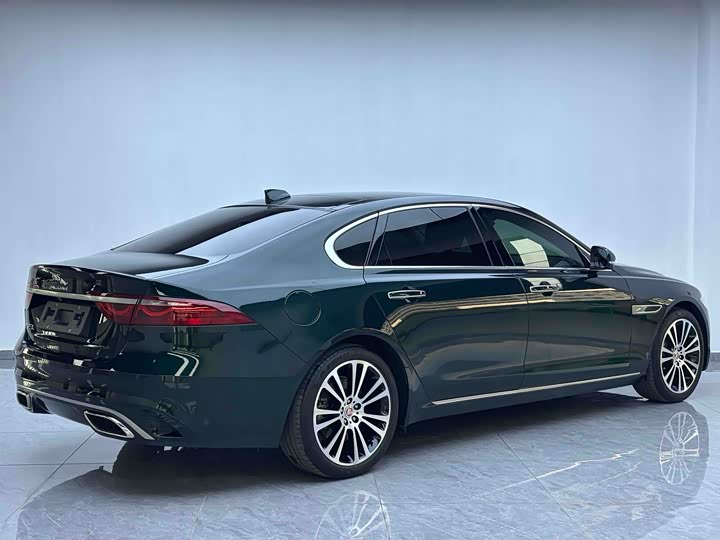 Фото 6 - Jaguar XF L