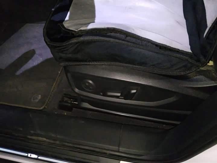 Фото 9 - Audi Q5L