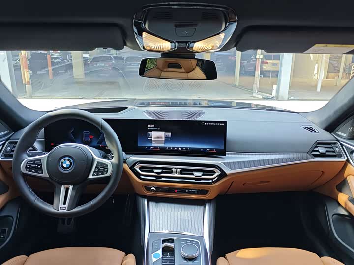 Фото 9 - BMW i4