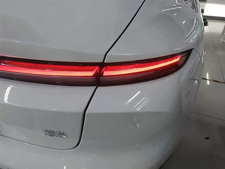 Фото 8 - Nio ET5