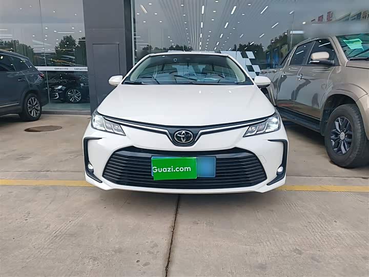 Фото 3 - Toyota Corolla