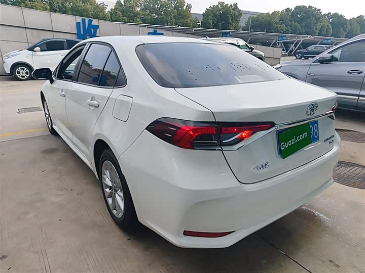 Фото 5 - Toyota Corolla