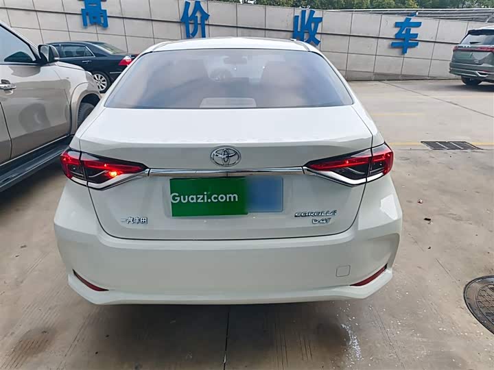 Фото 6 - Toyota Corolla