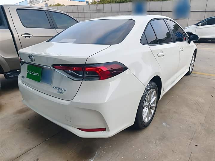 Фото 7 - Toyota Corolla