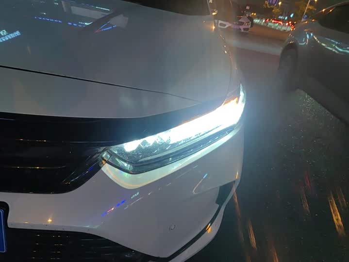 Фото 5 - Honda Inspire