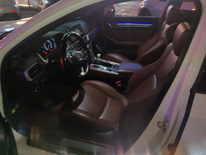 Фото 9 - Honda Inspire