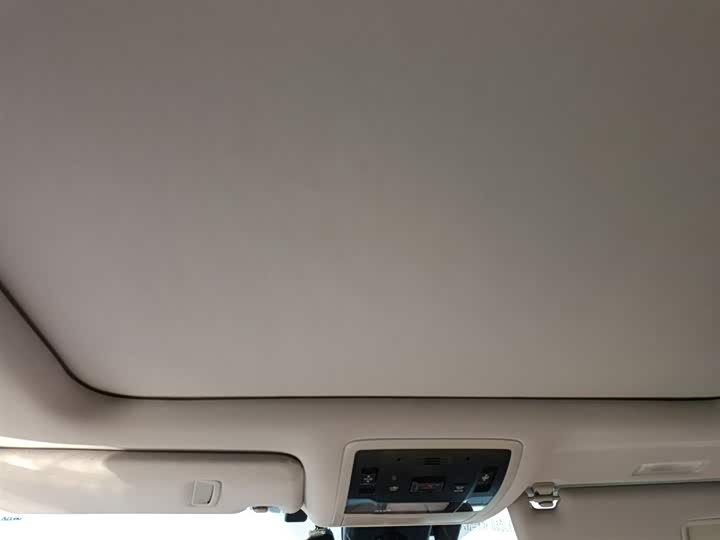 Фото 9 - Lexus RX