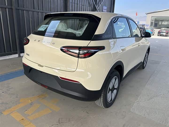 Фото 8 - Geely Galaxy Geome