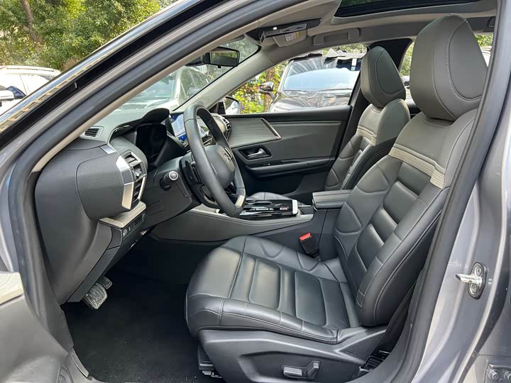 Фото 8 - Citroen C5 X