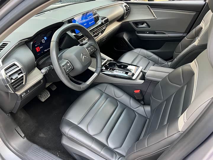 Фото 9 - Citroen C5 X