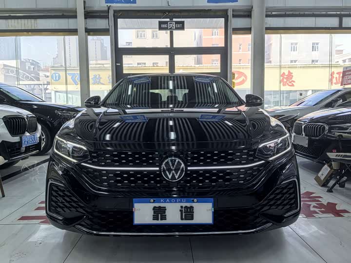 Фото 2 - Volkswagen Passat