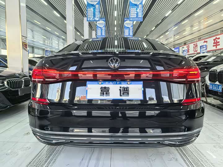 Фото 9 - Volkswagen Passat