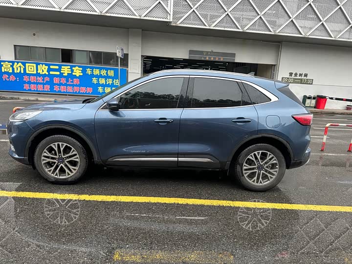 Фото 3 - Ford Escape