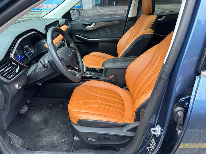 Фото 4 - Ford Escape