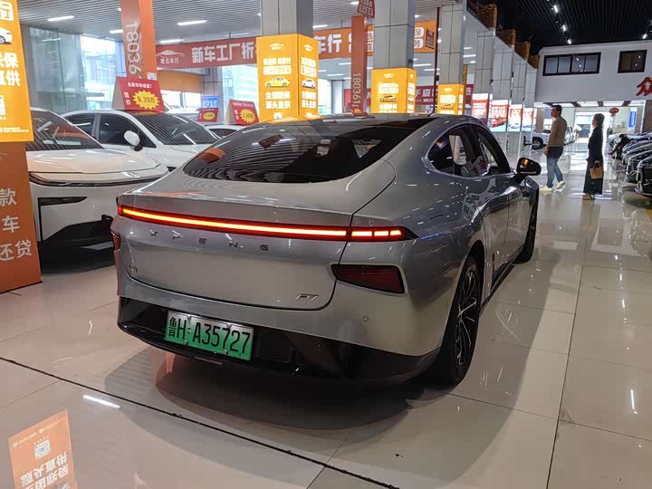 Фото 8 - XPeng P7