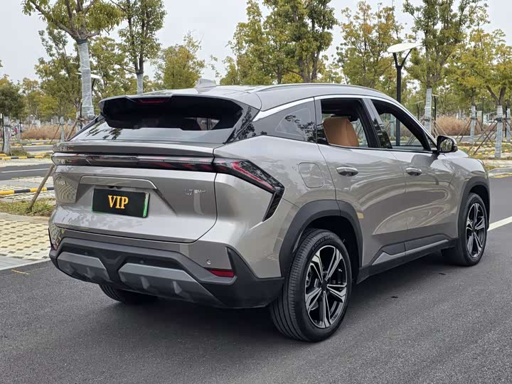 Фото 6 - Geely Galaxy L7