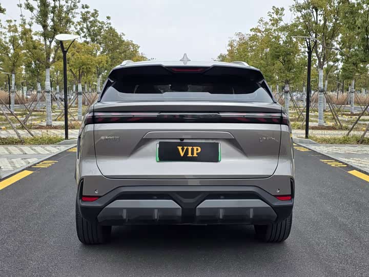 Фото 7 - Geely Galaxy L7