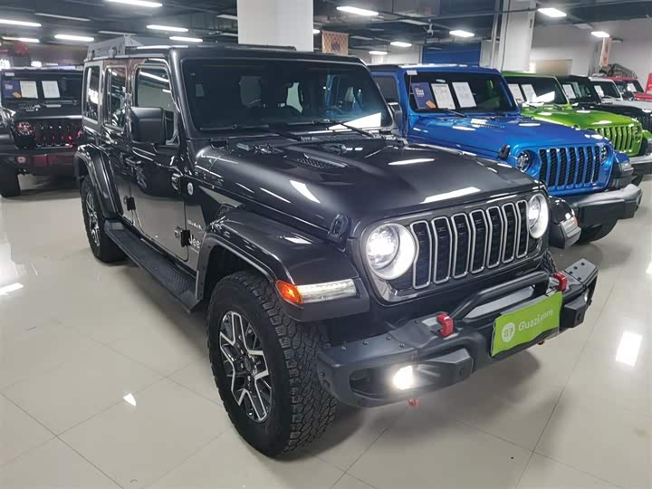 Фото 4 - Jeep Wrangler