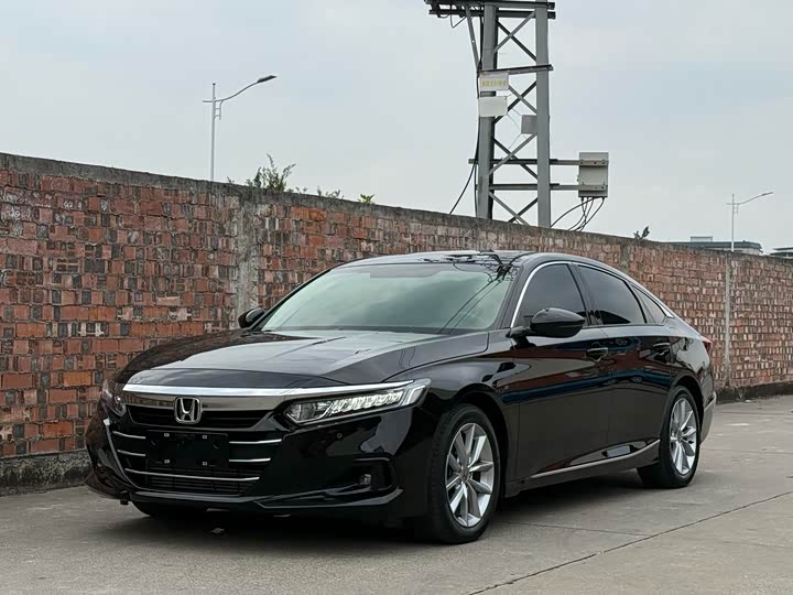 Фото 1 - Honda Accord