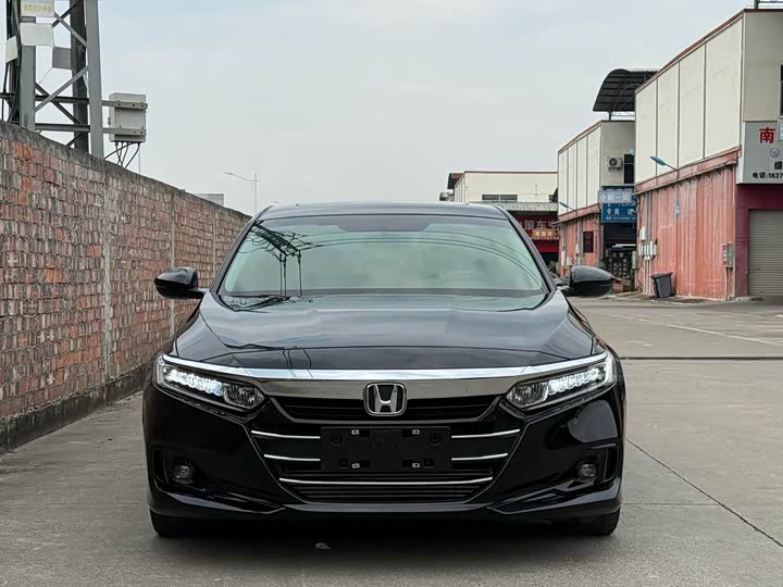 Фото 2 - Honda Accord
