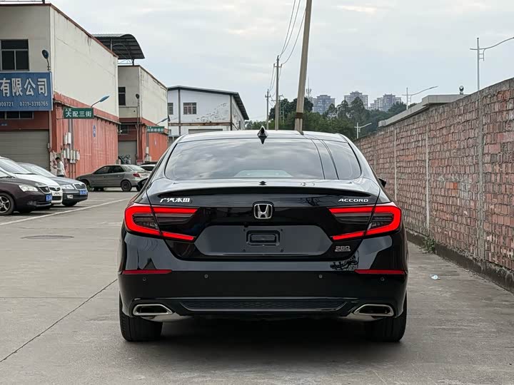 Фото 5 - Honda Accord