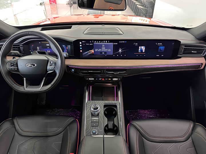 Фото 9 - Ford Explorer