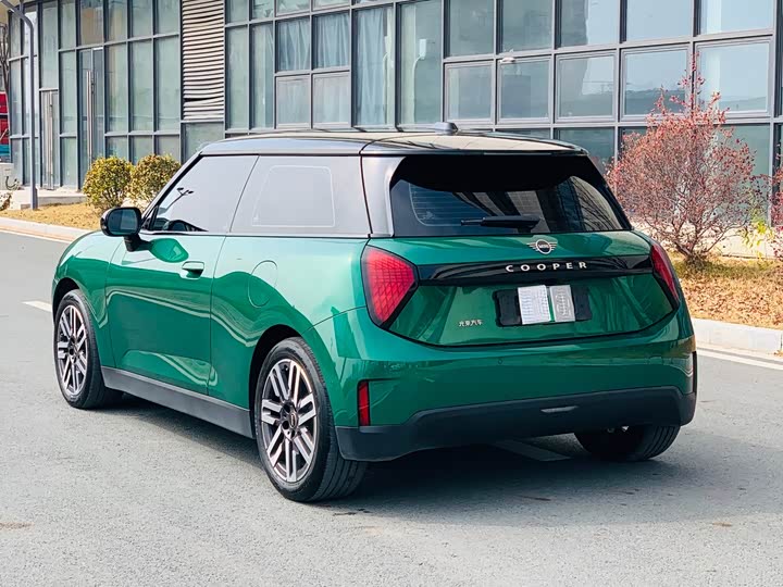 Фото 3 - Mini Cooper