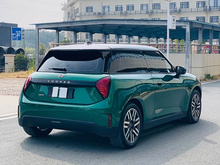 Фото 4 - Mini Cooper