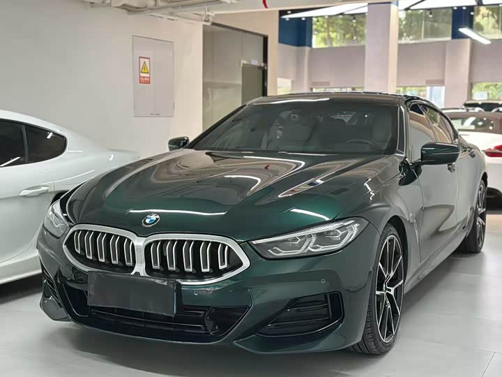 Фото 1 - BMW 8 Series