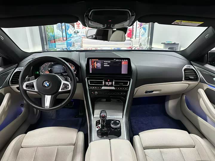 Фото 5 - BMW 8 Series