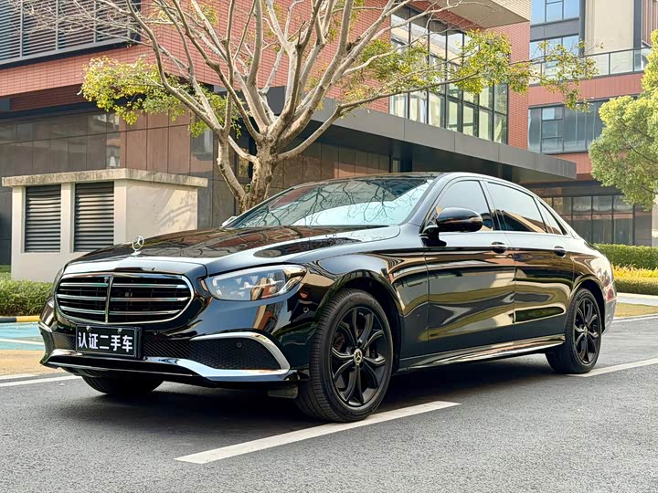 Photo 1 - Mercedes-Benz E-Class