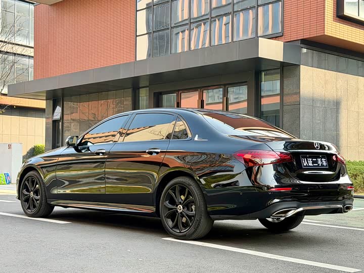 Photo 7 - Mercedes-Benz E-Class