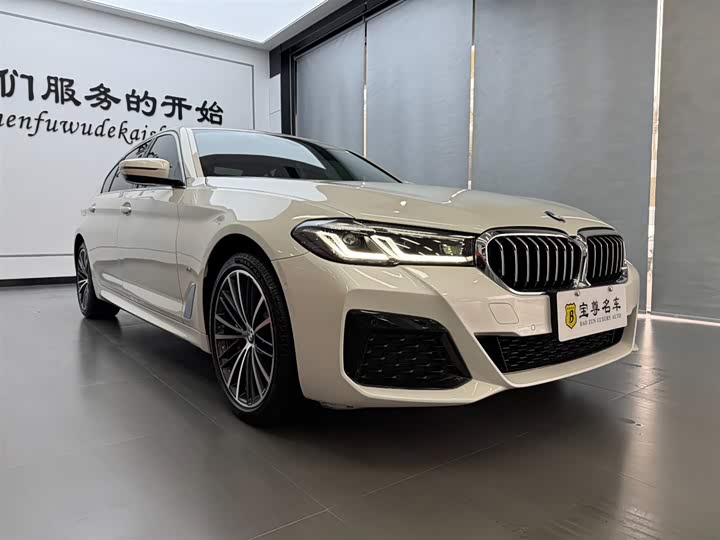 Фото 3 - BMW 5 Series