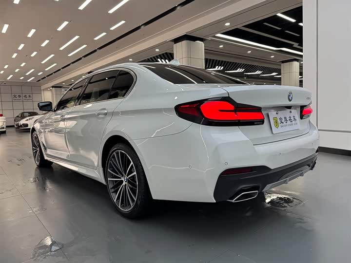 Фото 5 - BMW 5 Series