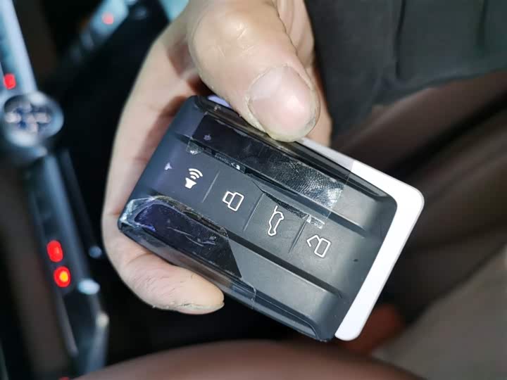 Фото 9 - Tank 700 Hybrid