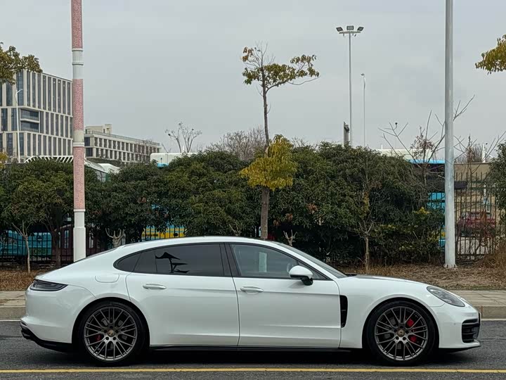 Фото 4 - Porsche Panamera