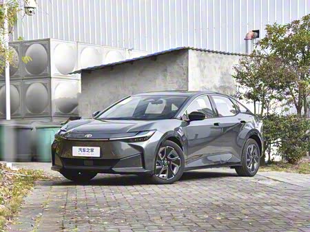 Фото 1 - Toyota bZ3