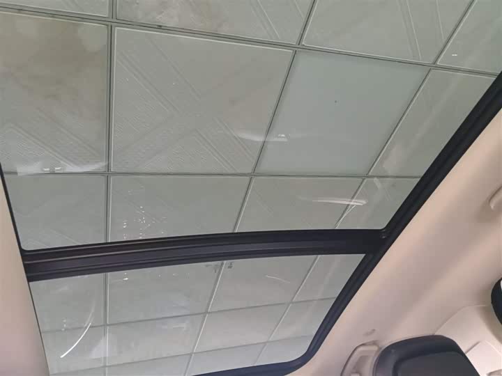 Фото 9 - Lincoln Nautilus