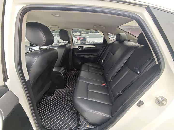 Фото 5 - Nissan Sylphy