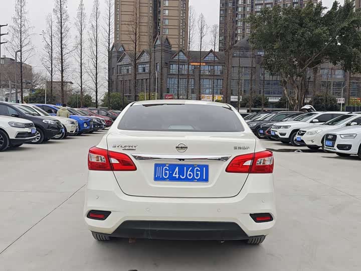 Фото 9 - Nissan Sylphy