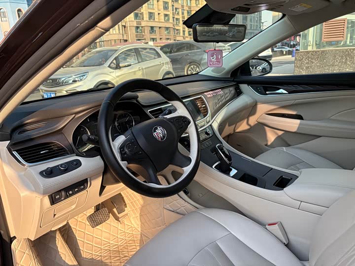 Фото 4 - Buick LaCrosse