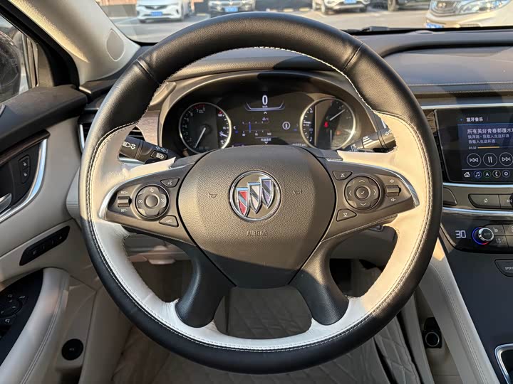 Фото 8 - Buick LaCrosse