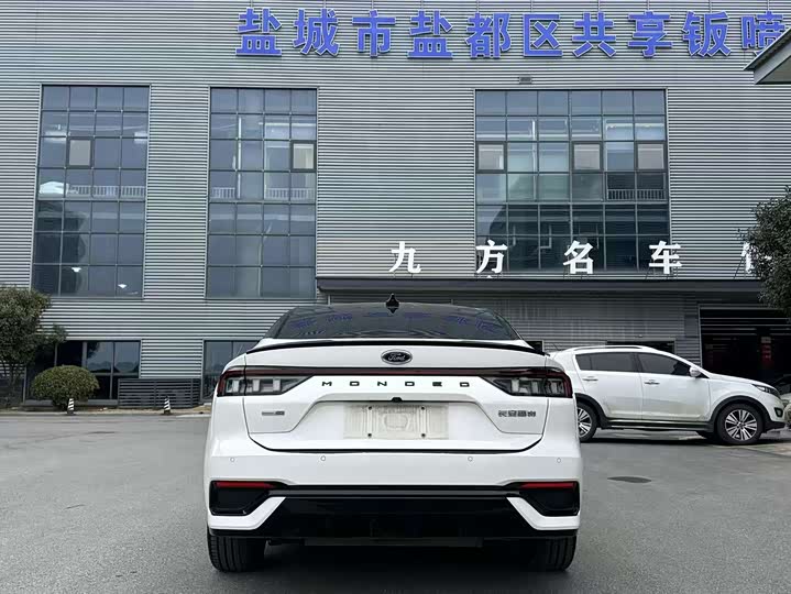 Фото 4 - Ford Mondeo