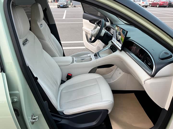 Фото 6 - Geely Galaxy Geome