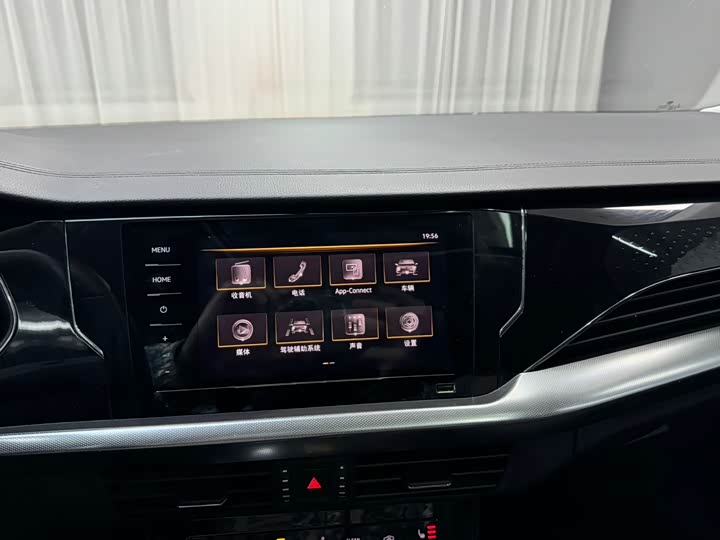 Фото 9 - Volkswagen Passat