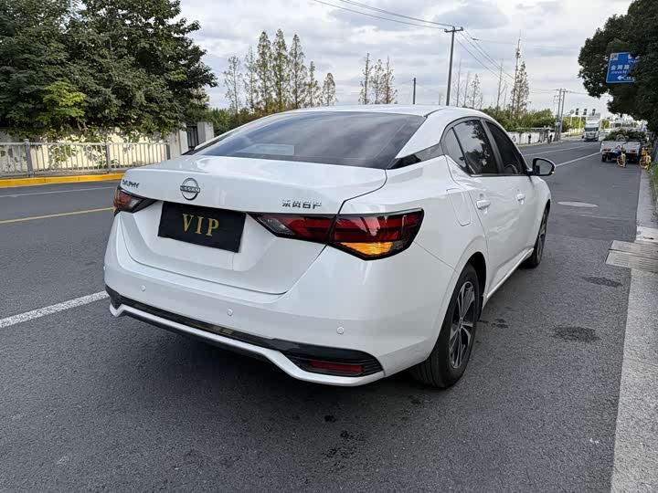 Фото 4 - Nissan Sylphy