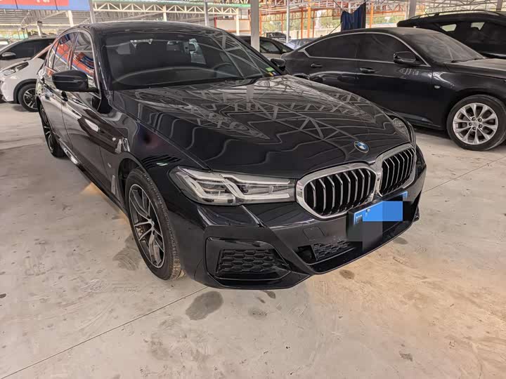 Фото 3 - BMW 5 Series