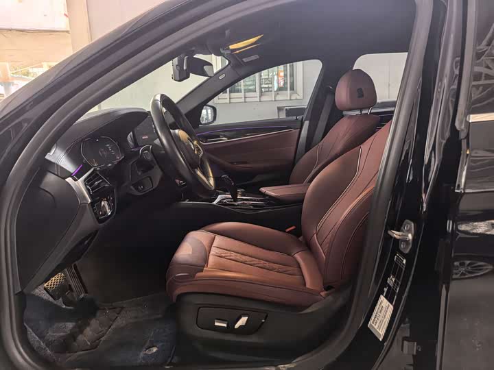 Фото 5 - BMW 5 Series